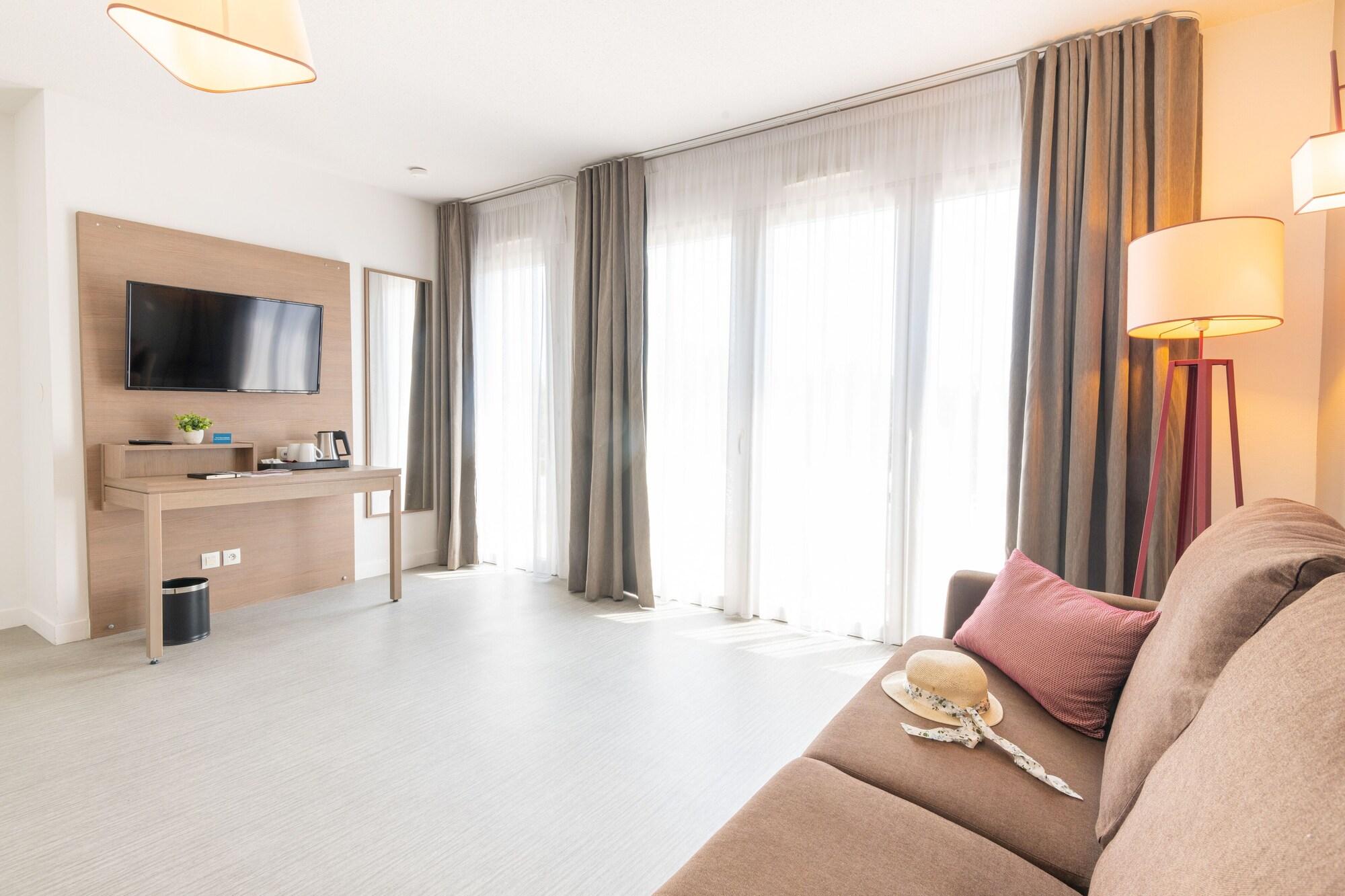 Zenitude Hotel-Residences Cannes Mandelieu Confort Exteriör bild